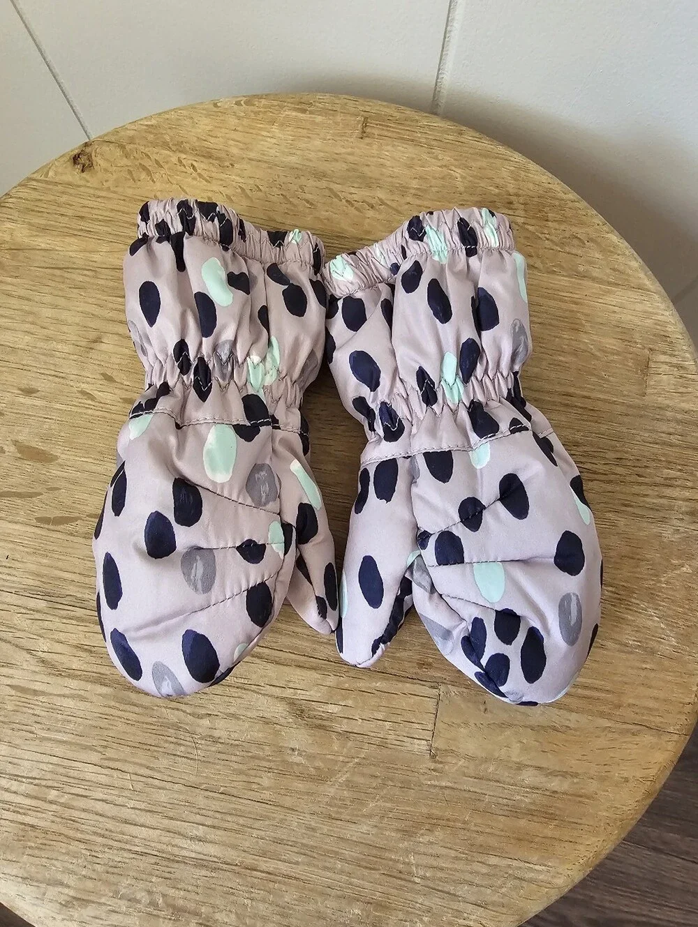 Patagonia Infant Newborn Polka Dot Winter Mittens with Navy & Mint Accents